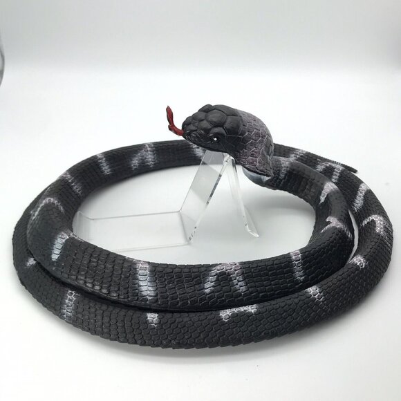 Toys R Us Maidenhead Cobra Snake Large Plastic Rubber Prop Toy Animal Black - Picture 1 of 12